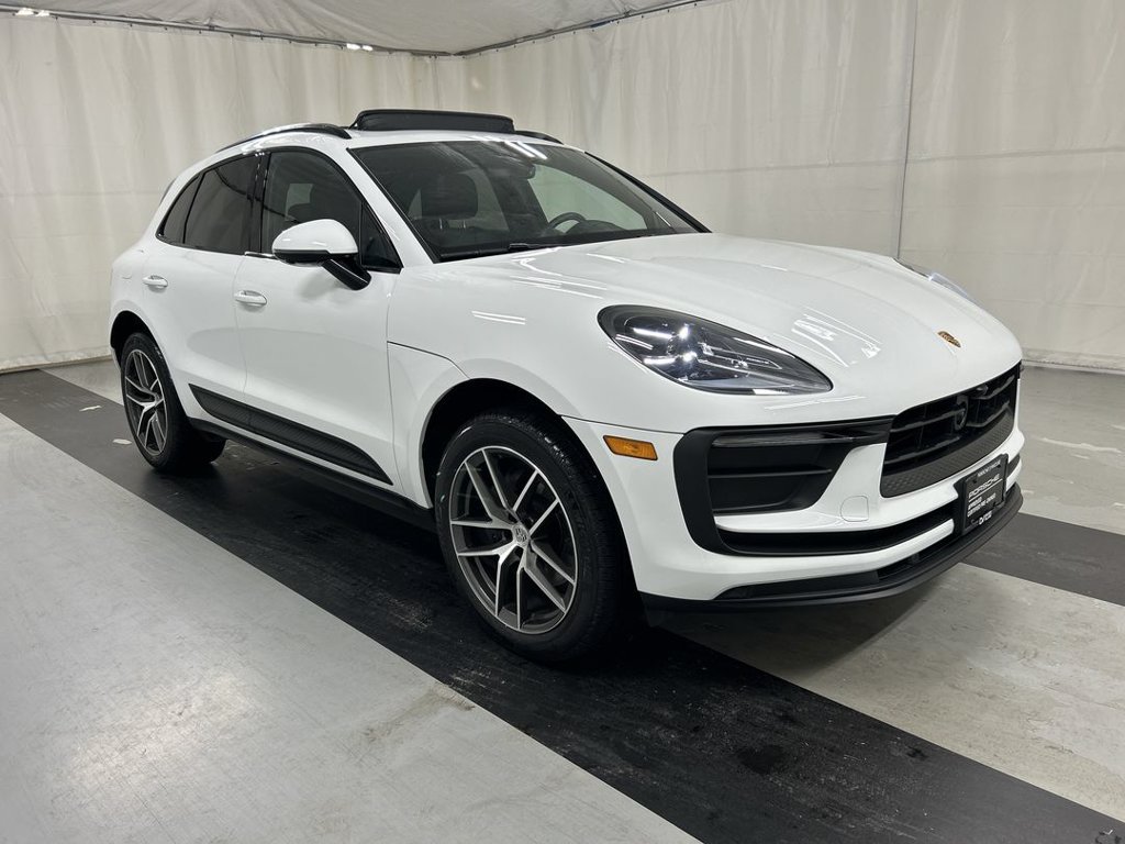 Certified 2026 Porsche Macan AWD/4WD image 1