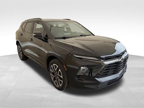 Used 2023 Chevrolet Blazer RS w/ Enhanced Convenience Package FWD image 9
