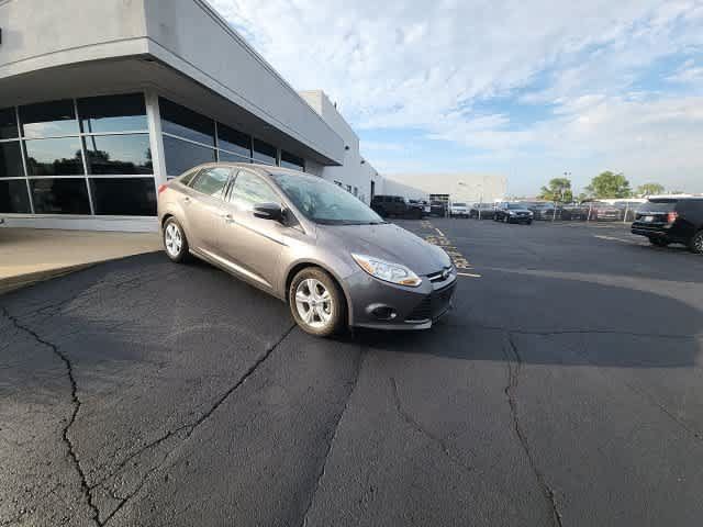 Used 2014 Ford Focus SE w/ SE Winter Package FWD image 7