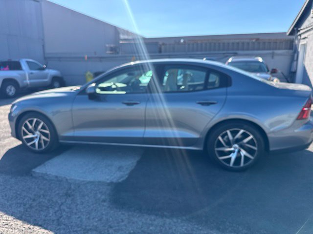 Used 2020 Volvo S60 T5 Momentum w/ Protection Package Premier FWD image 8