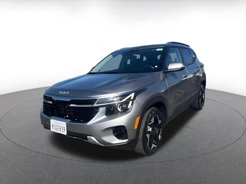 Used 2025 Kia Seltos S FWD image 7