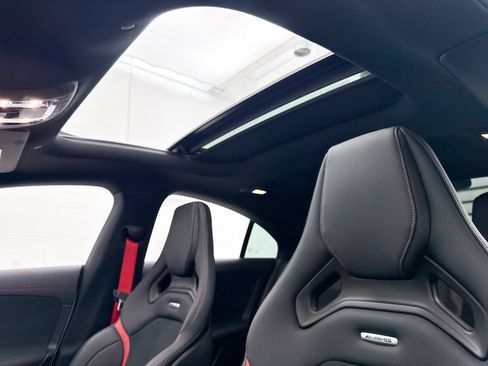 Used 2025 Mercedes-Benz CLA 45 AMG 4MATIC image 4