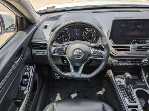 Used 2024 Nissan Altima 2.5 SL AWD/4WD image 16