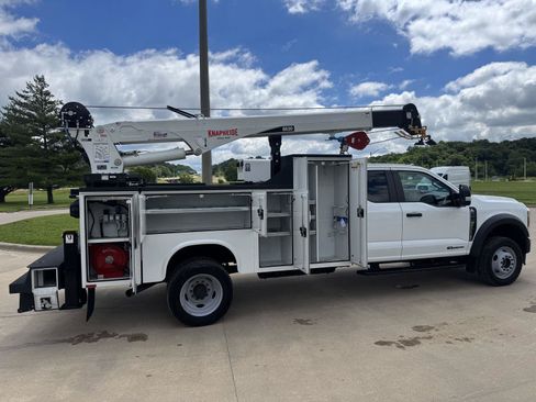 Used 2025 Ford F550 4x4 SuperCab Super Duty image 2