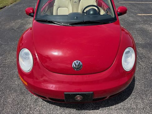 Used 2010 Volkswagen Beetle Convertible FWD image 15