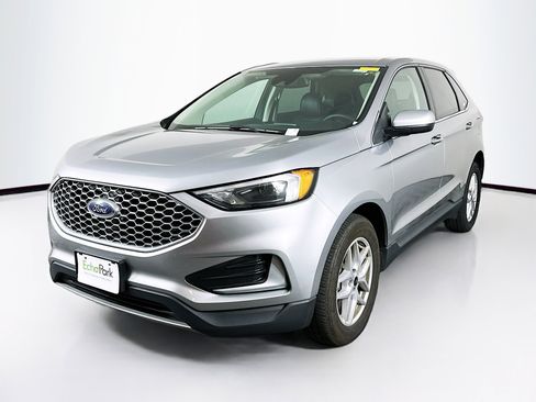Used 2023 Ford Edge SEL image 3