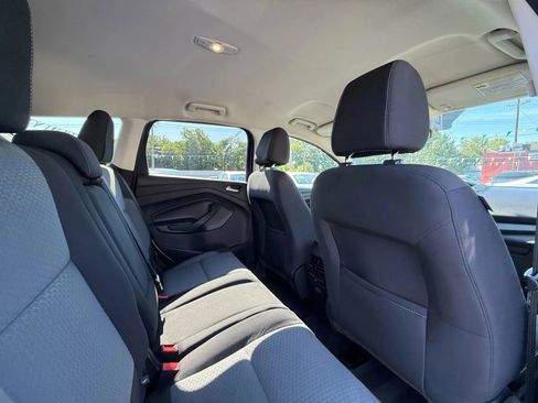 Used 2017 Ford Escape SE image 52