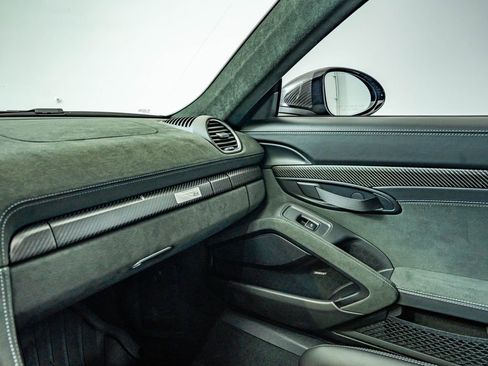 Certified 2024 Porsche 718 Cayman GT4 RS RWD image 52