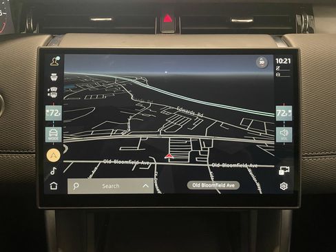 Certified 2024 Land Rover Discovery Sport Dynamic SE image 27