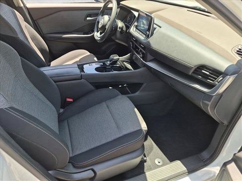 Certified 2023 Nissan Rogue SV FWD image 20