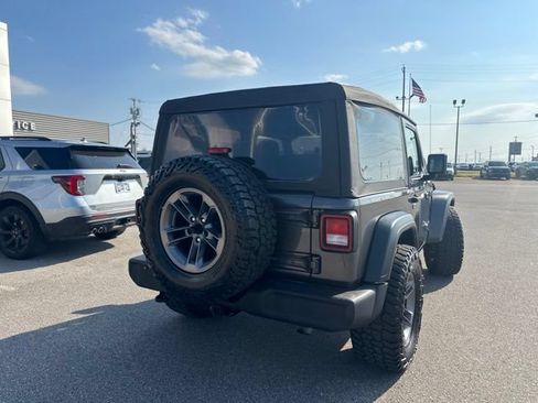 Used 2023 Jeep Wrangler Sport AWD/4WD image 16