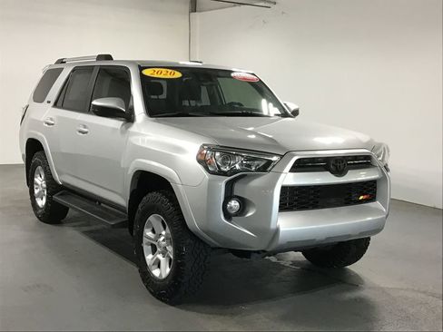 Certified 2020 Toyota 4Runner SR5 RWD image 3