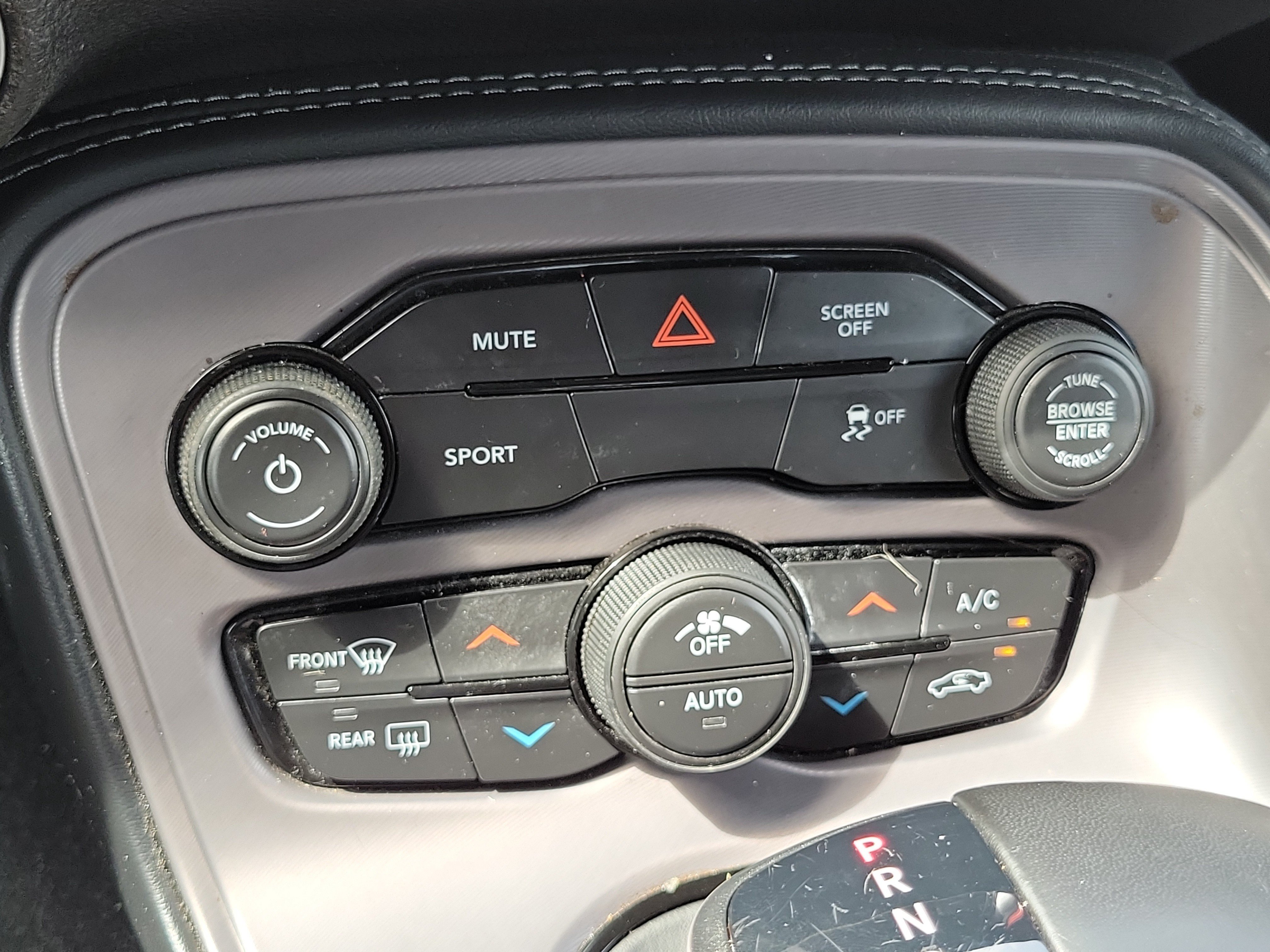 Used 2023 Dodge Challenger SXT RWD image 23
