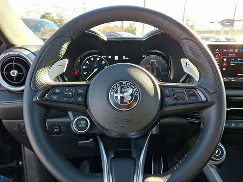 New 2025 Alfa Romeo Tonale w/ Premium Package image 16