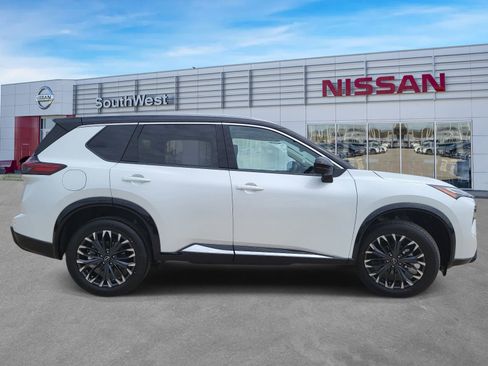 New 2026 Nissan Rogue Platinum AWD/4WD image 4