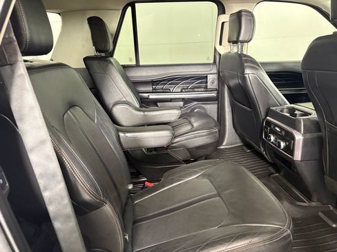 Used 2019 Ford Expedition Max Platinum image 16