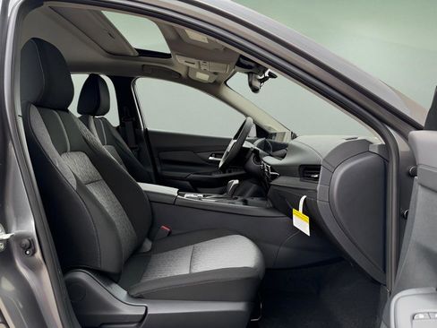 New 2026 Nissan Sentra SV w/ SV Convenience Package FWD image 24