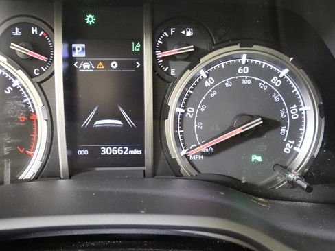 Used 2024 Toyota 4Runner Limited image 19