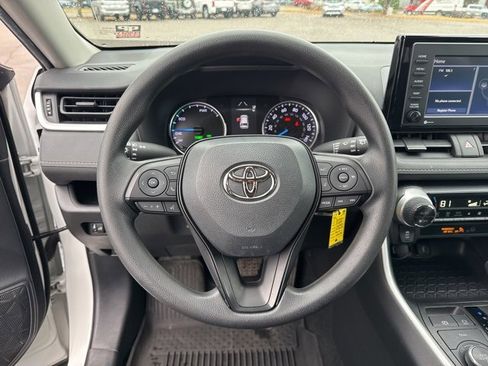 Used 2022 Toyota RAV4 LE image 27