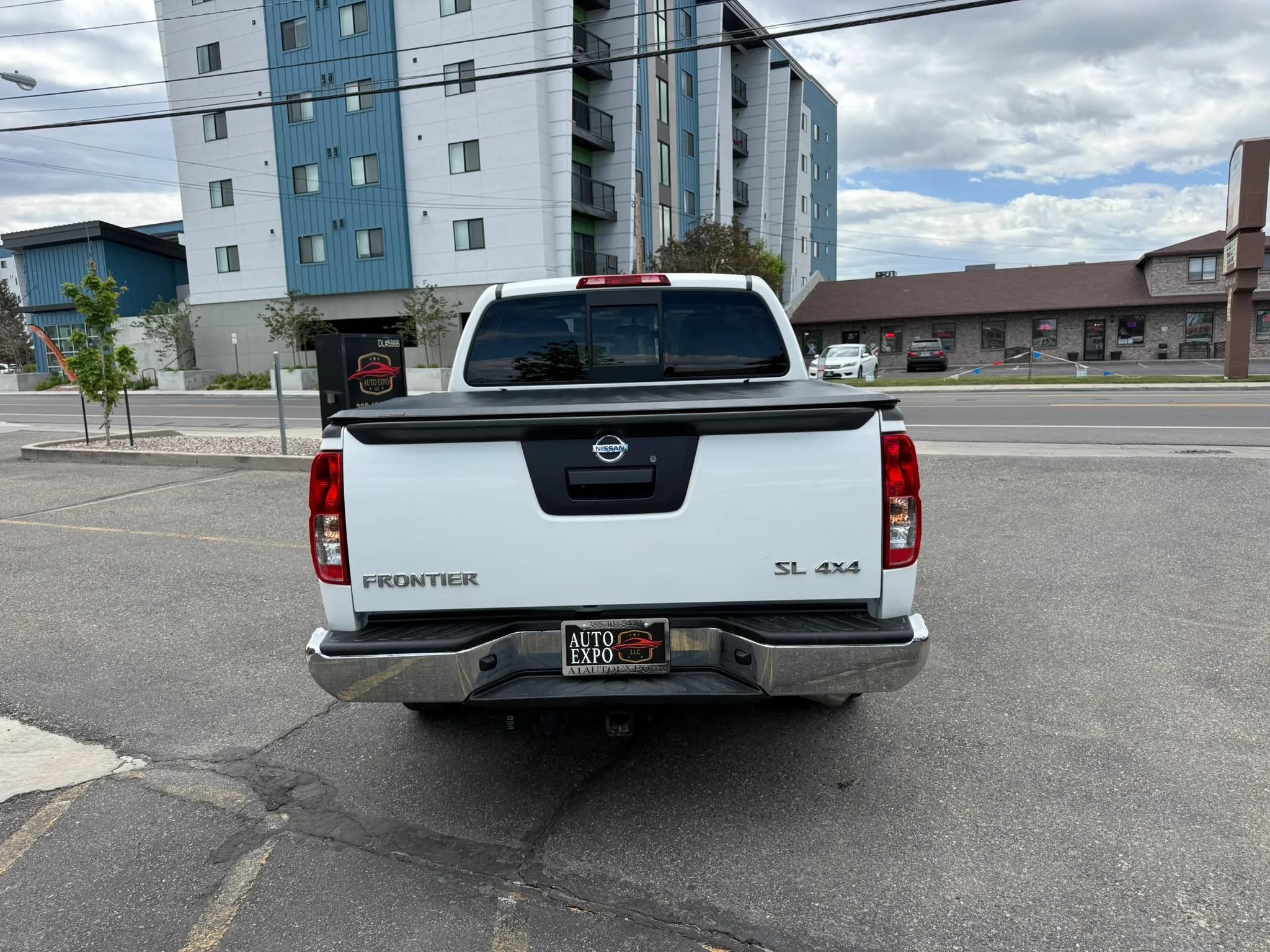 Used 2021 Nissan Frontier SV w/ SV Utility Package AWD/4WD image 6