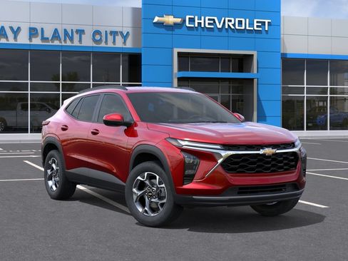 New 2026 Chevrolet Trax LT w/ Driver Confidence Package FWD image 7