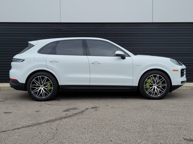 Used 2025 Porsche Cayenne S w/ Premium Package Plus AWD/4WD image 8