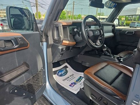 Used 2024 Ford Bronco Outer Banks w/ Sasquatch Package image 12