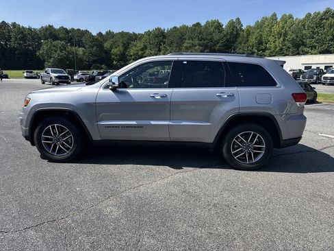 Used 2021 Jeep Grand Cherokee Limited RWD image 4