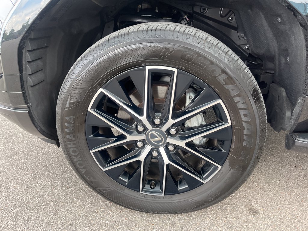 Used 2024 Lexus GX 550 w/ Accessory Package (2T) AWD/4WD image 29