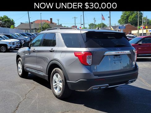 Certified 2022 Ford Explorer XLT w/ Equipment Group 202A AWD/4WD image 3