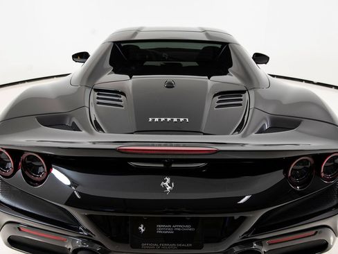 Certified 2022 Ferrari F8 Tributo RWD image 33