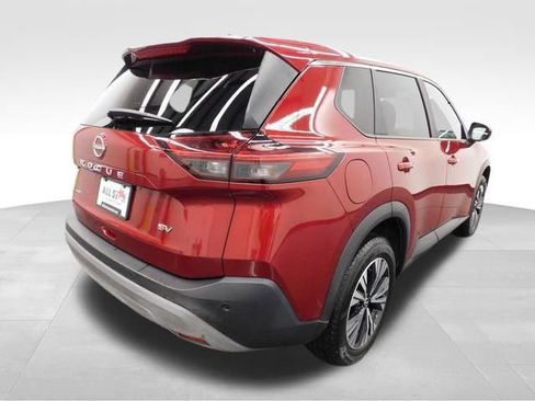 Used 2023 Nissan Rogue SV image 11