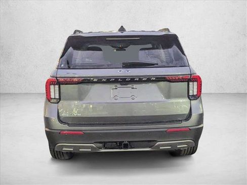 New 2026 Ford Explorer Active w/ Active Comfort Package image 7