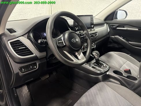 Used 2021 Kia Seltos LX AWD/4WD image 3