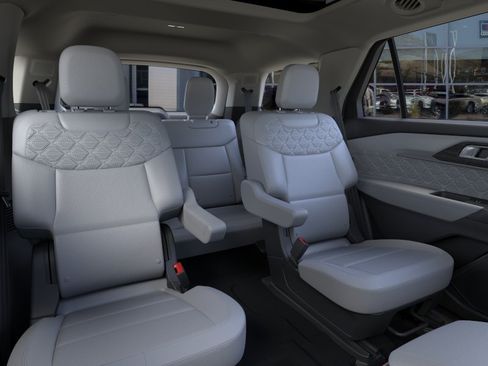 New 2026 Ford Explorer Platinum AWD/4WD image 12