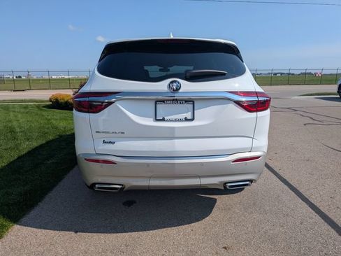 Used 2020 Buick Enclave Essence FWD image 8