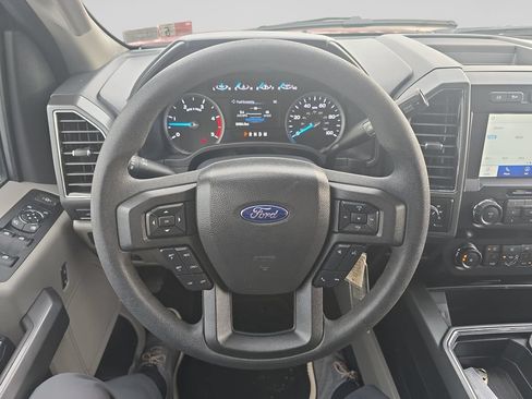 Used 2022 Ford F350 XLT w/ XLT Premium Package AWD/4WD image 4