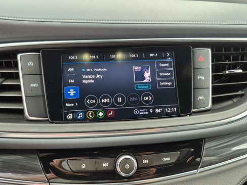 Certified 2023 Buick Enclave Essence AWD/4WD image 12