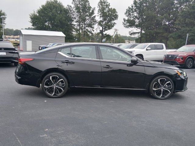 Certified 2023 Nissan Altima 2.5 SR w/ SR Premium Package AWD/4WD image 2