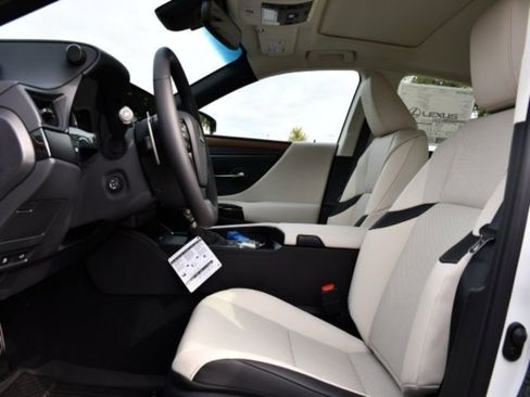 New 2025 Lexus ES 350 w/ Premium Package image 13
