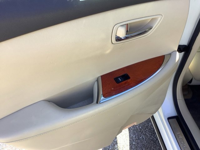 Used 2010 Lexus ES 350 w/ Preferred Accessory Package FWD image 17