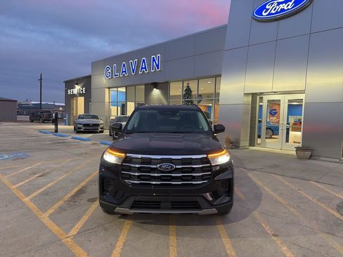 New 2026 Ford Explorer Active image 2