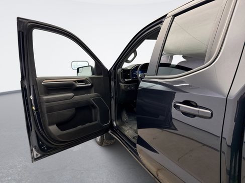 Used 2022 Chevrolet Silverado 1500 LT image 9