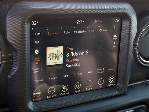 Used 2023 Jeep Gladiator Overland image 16