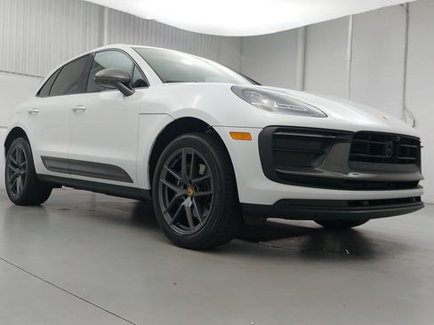 Certified 2026 Porsche Macan Turbo AWD/4WD image 9