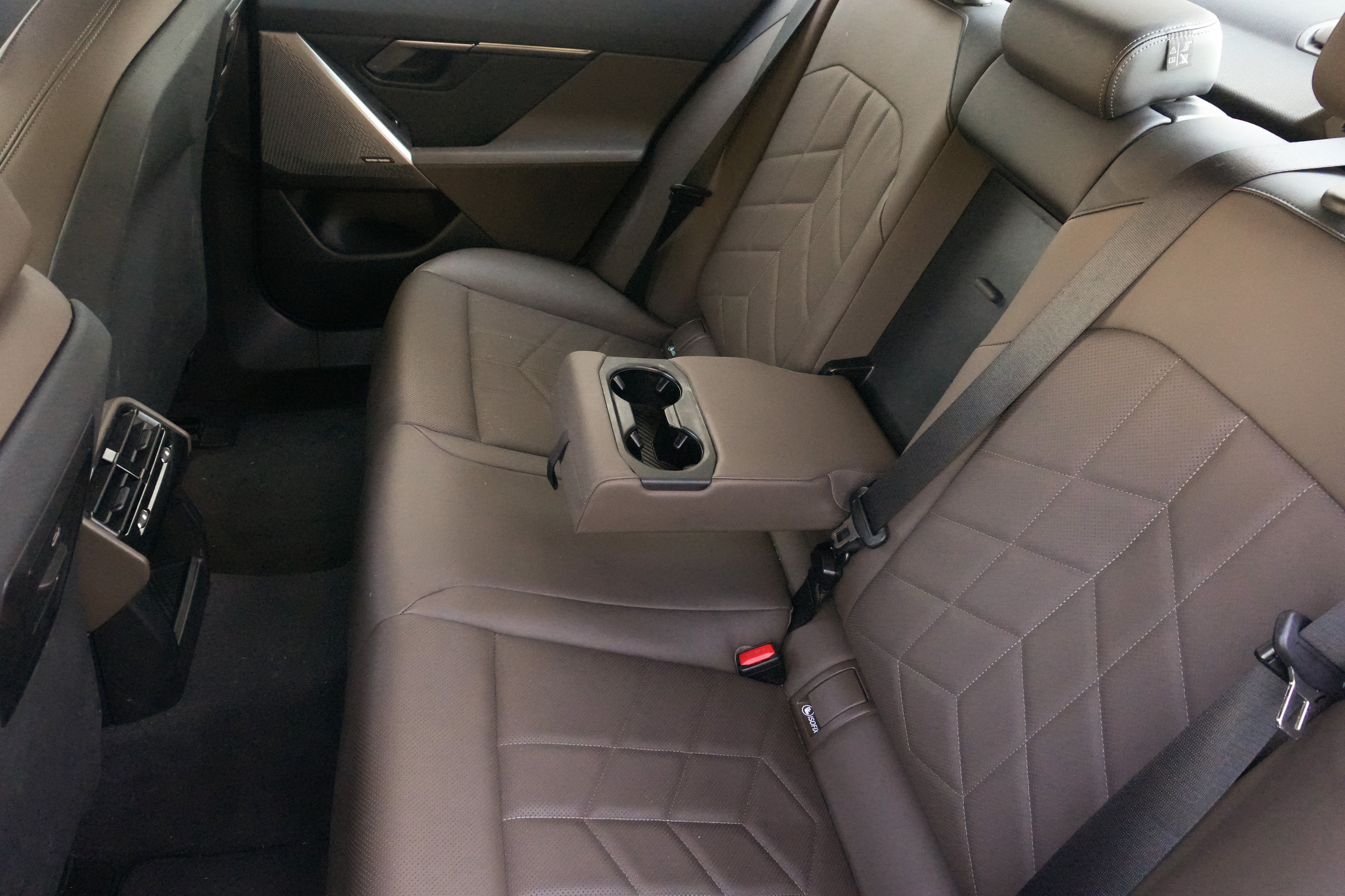 Certified 2024 BMW i5 eDrive40i w/ Premium Package RWD image 32