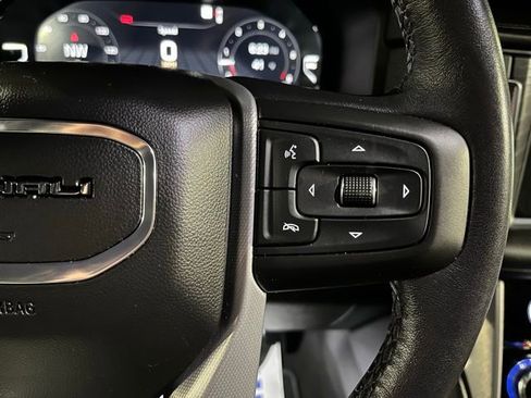 Used 2022 GMC Yukon Denali w/ Denali Premium Package image 33