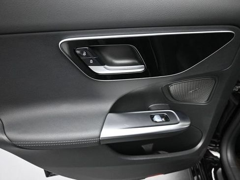 Used 2022 Mercedes-Benz C 300 Sedan image 27