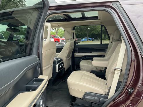Certified 2024 Ford Expedition Limited w/ Excursion Package AWD/4WD image 10