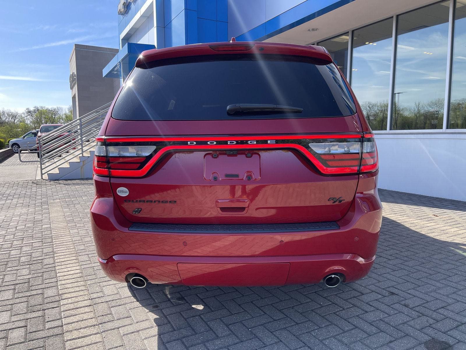 Used 2020 Dodge Durango R/T w/ Blacktop Package AWD/4WD image 4